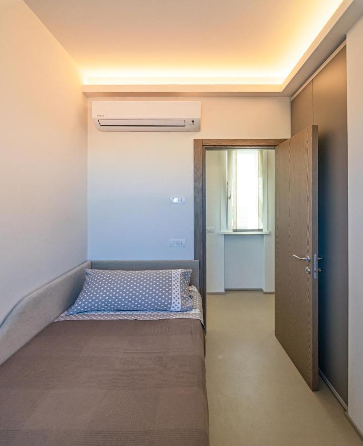 Sea Holidays Apartment 马里纳-迪-皮特拉桑塔 外观 照片