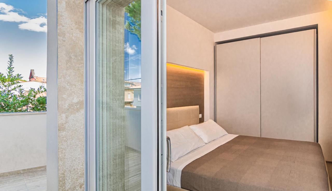 Sea Holidays Apartment 马里纳-迪-皮特拉桑塔 外观 照片